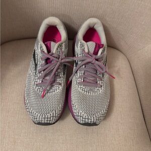 Brooks Womens Sneakers Size 8